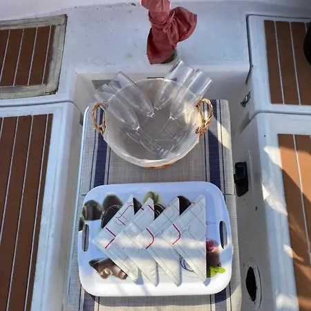 Welcome Aboard Yacht Cruiser! *